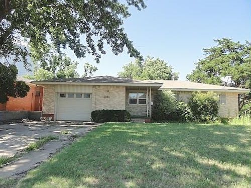 1st image of 1601 W Avenue A