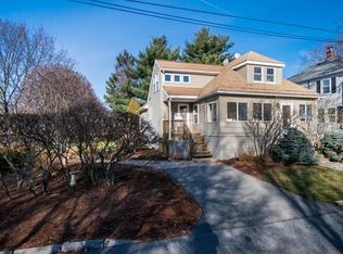 41 Warren Ave, Reading, MA 01867