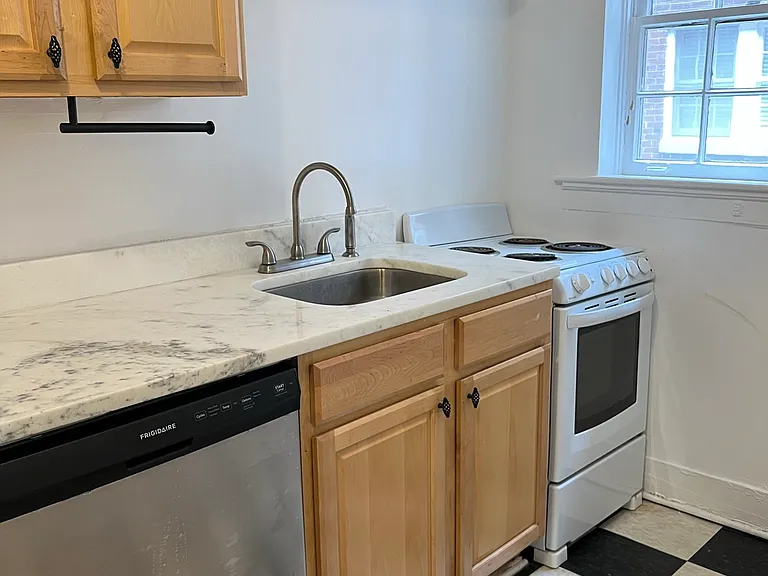 869 Charles Allen Dr NE #4 — Photo 11