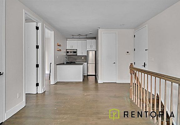 3rd image of 273 Leonard St APT 1C