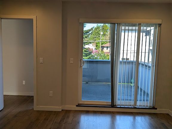 5th image of 7027B 35th Ave NE