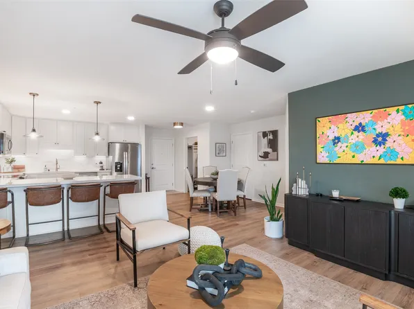 8381 Davis Blvd Unit 306, North Richland Hills, TX 76182
