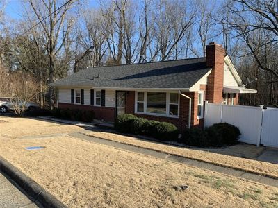 260 E Church St, Mount Airy, NC, 27030