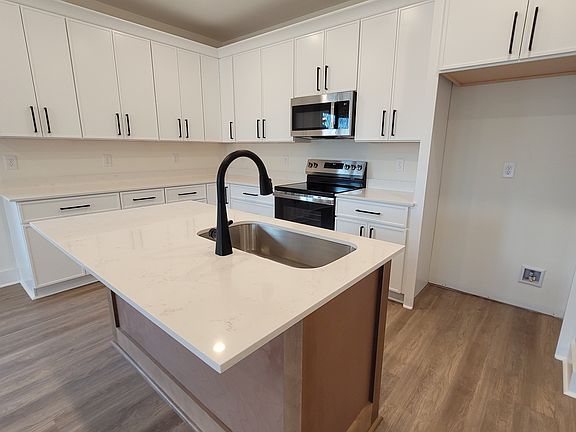 4th image of 209 Sandalwood Way Lot 5
