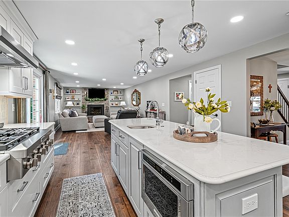 5th image of 109 Lyndon Ln