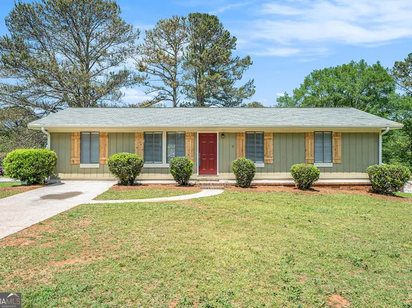 898 Doeskin Dr NW, Conyers, GA 30012