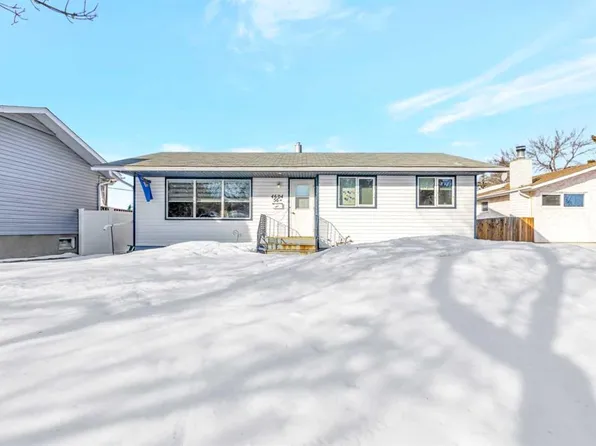 4604 E 56th Ave, Lloydminster, AB T9V 0Z4
