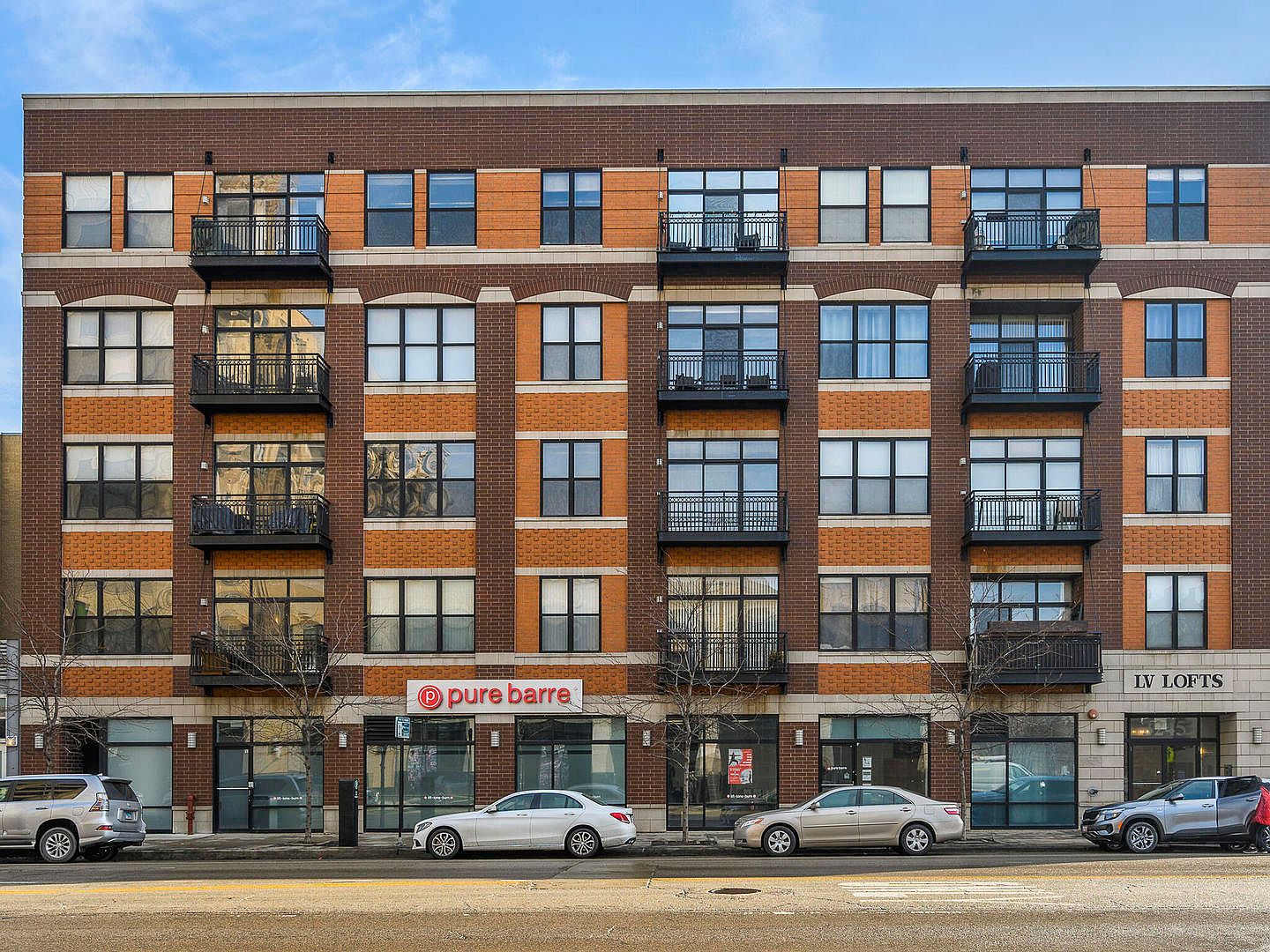 3245 N Ashland Ave APT 3D, Chicago, IL 60657 | Zillow