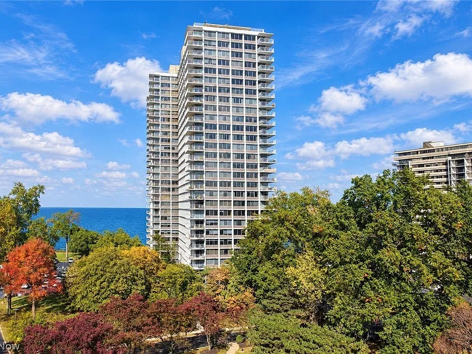 12700 Lake Ave #3008