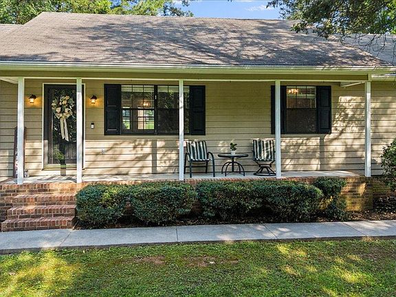 5th image of 161 Woodstream Pl NE