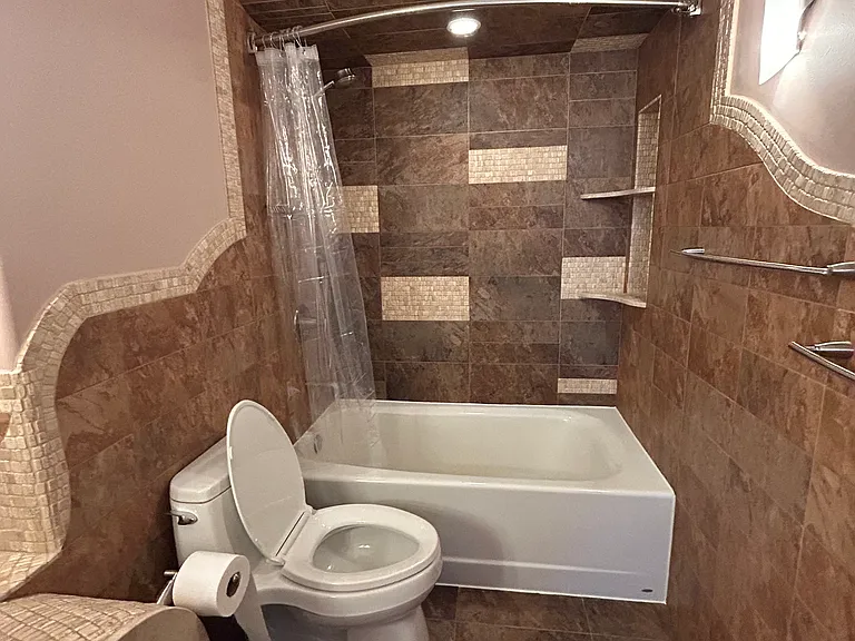 5400 Carriageway Dr — Photo 18