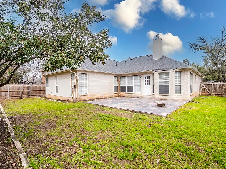 2601 Little Elm Trl — Photo 19