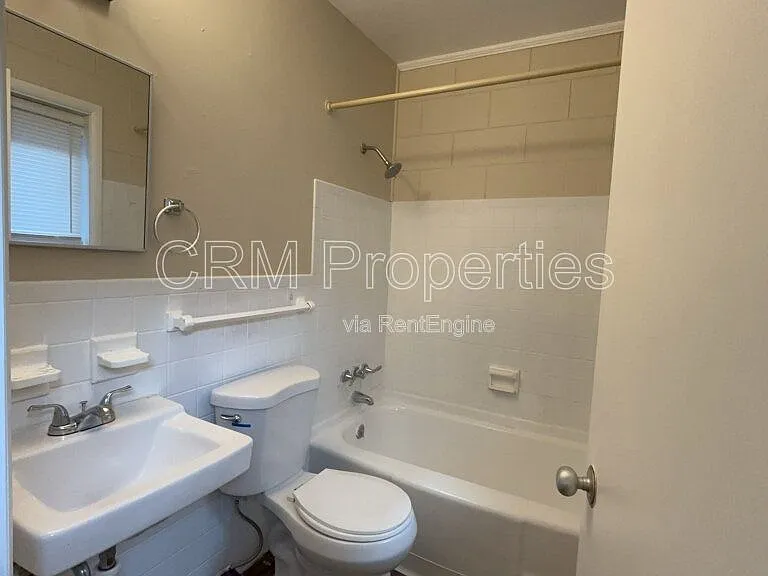 6134 Hillside Ave #10 — Photo 13