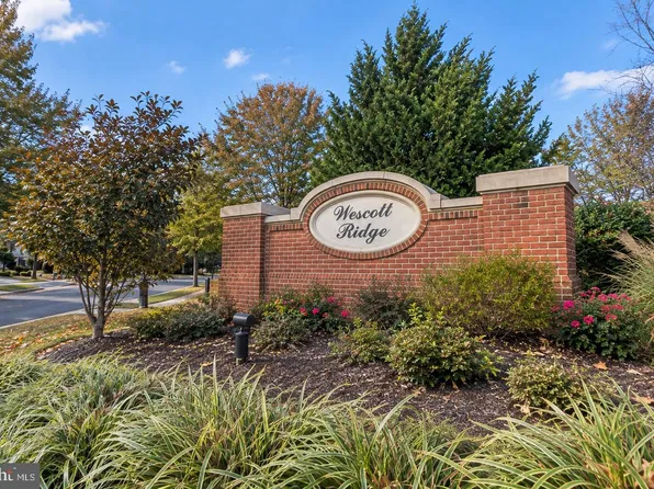 11501 Cardoness Ln Unit 101, Fairfax, VA 22030
