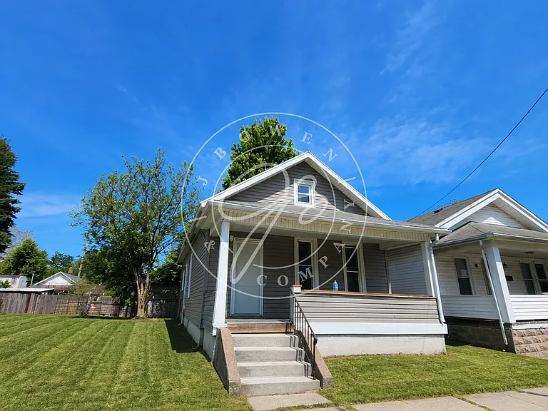 1219 Peck St — Photo 1