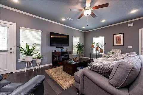 3807 Peachwood Dr — Photo 9