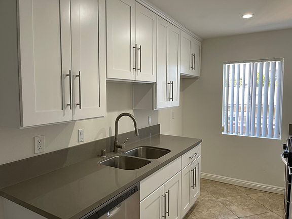5th image of 3724 S Bentley Ave #4