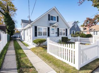 247 N Columbus Avenue, Freeport, NY 11520