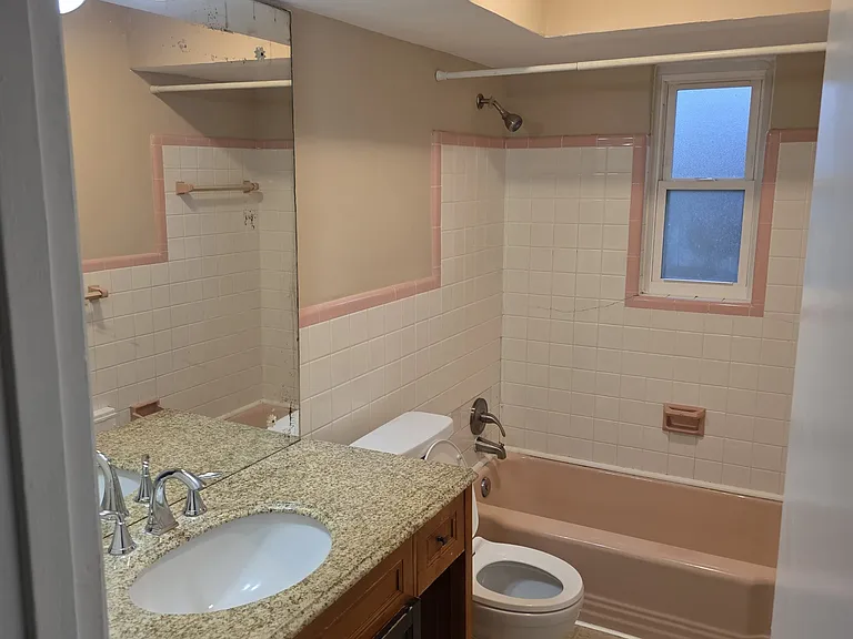 2568 Westwood Northern Blvd #3 — Photo 6
