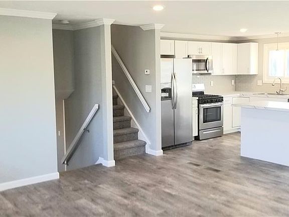 2nd image of 4253 Hunting Creek Dr
