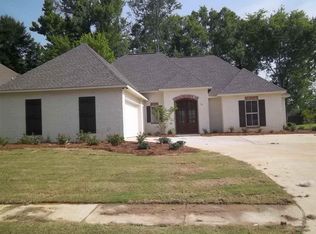 123 Bridgeton Cir, Canton, MS 39046
