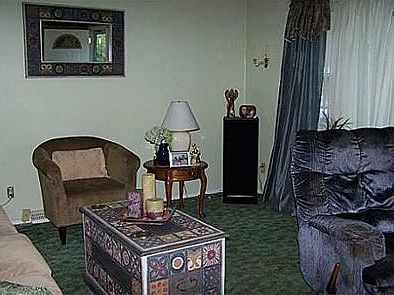 4th image of 19675 Dubois Ave