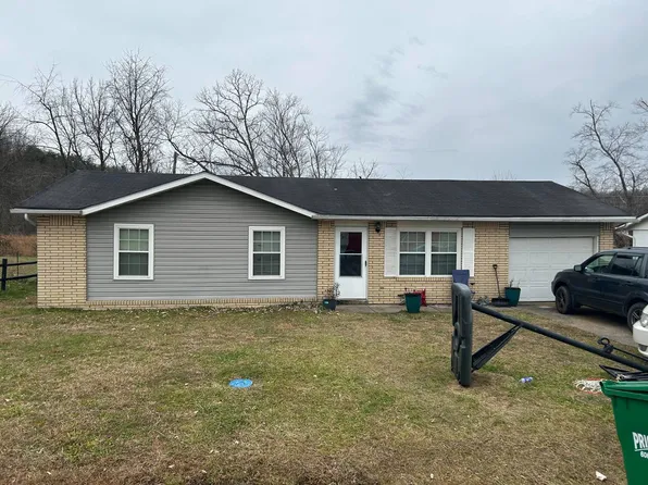 1405 Green Valley Dr, Ashland, KY 41102