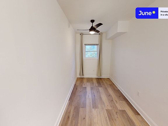 4th image of 529 42nd St NE #B