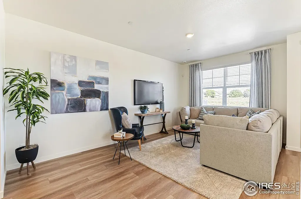 4 bed, 1699 sqft, $2,795 — Photo 4