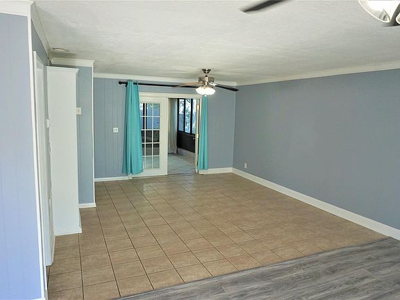3rd image of 695 A1a N Unit 143