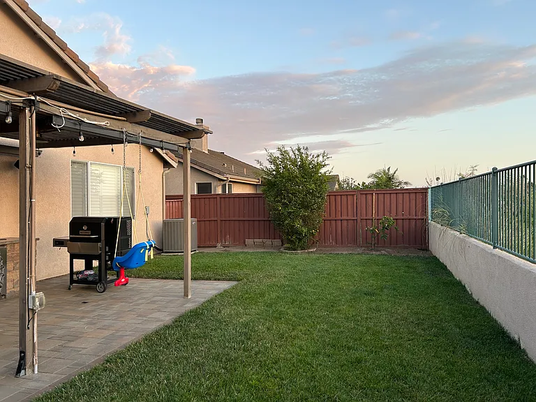 913 Glendora Dr — Photo 21