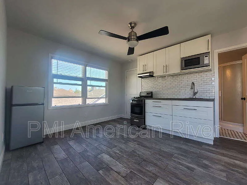 Studio, 1.0 bath, 400 sqft, $1,450 — Photo 3