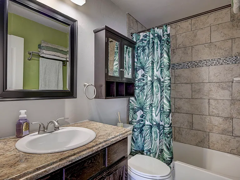 135 Hayes Dr — Photo 20