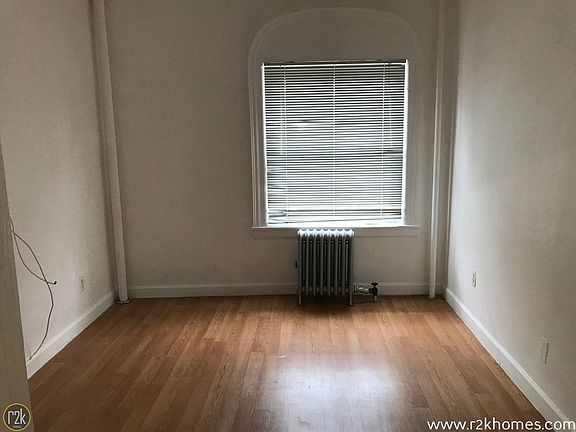 3rd image of 2827 37th St APT 18