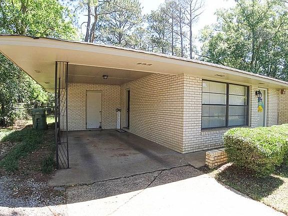 3rd image of 1711 Hill Hedge Dr