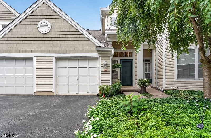 416 Homestead Ct