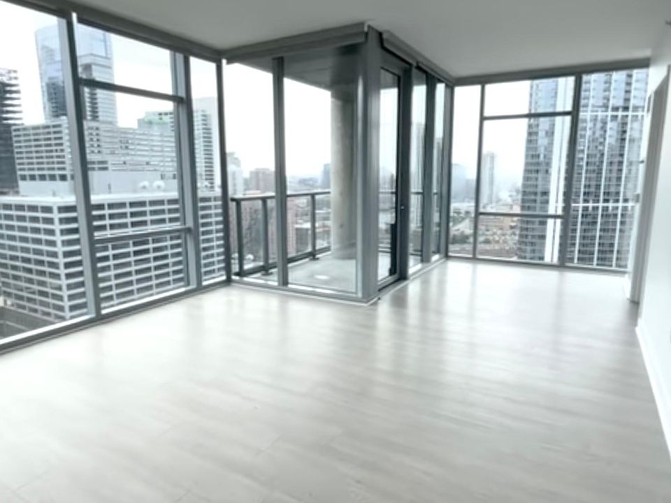 1st image of 215 W Illinois St APT 4B