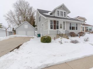316 E Oak St, Juneau, WI 53039