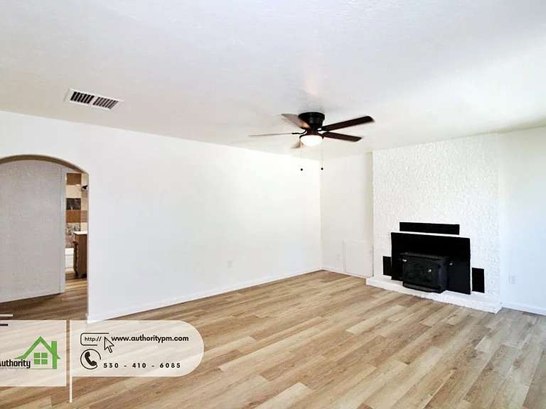 3210 Veda St — Photo 5