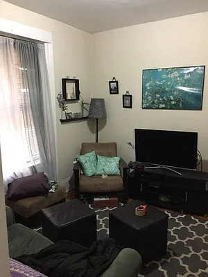 Rented by Aamen Realty | media 9