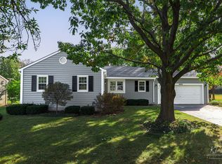 2059 University Dr, Naperville, IL 60565