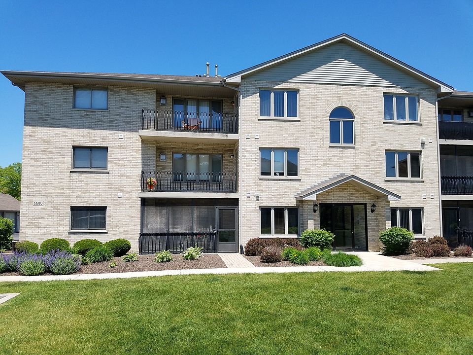 1st image of 6680 183rd St APT 1C