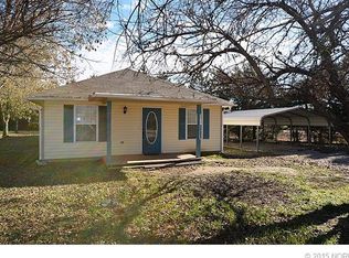 639 S Maple St, Bristow, OK 74010