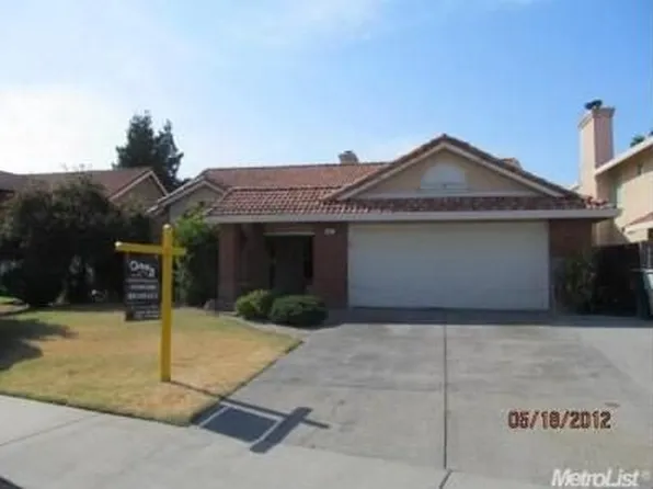 1554 E D St, Oakdale, CA 95361