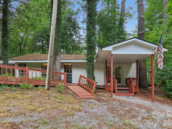 61 Bo Diddly Ln, Cedar Mountain, NC 28718