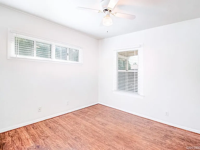 1st bedroom/office