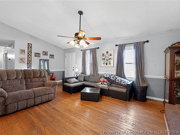 5th image of 3205 Basilwood Cir