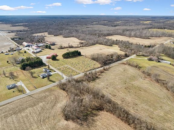 4th image of 301 Rose Hill Rd