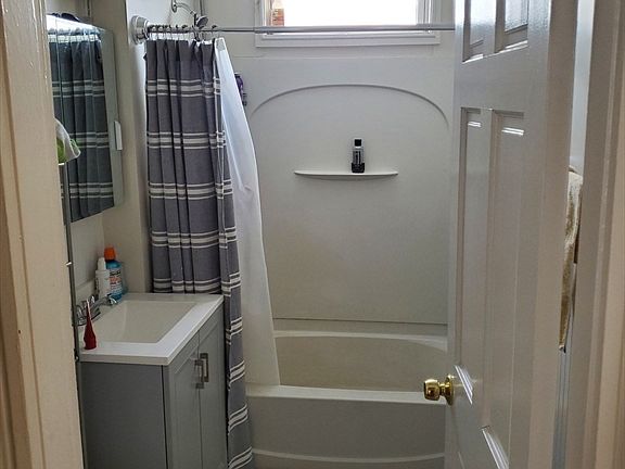 4th image of 41 Mill St #3