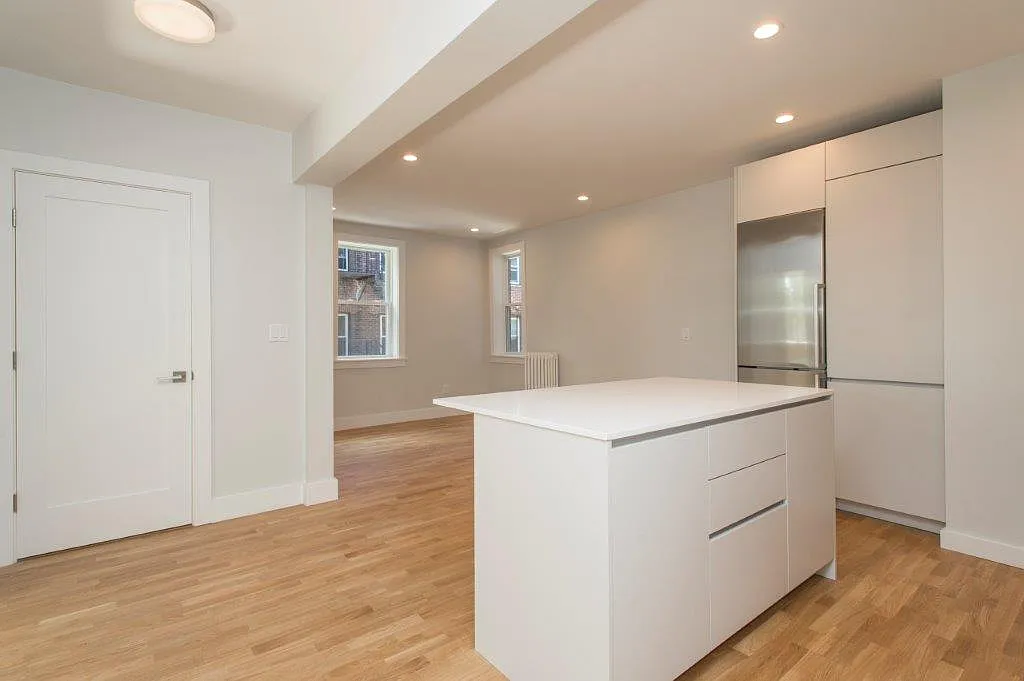 1 bed, 9999 sqft, $2,900 — Photo 2